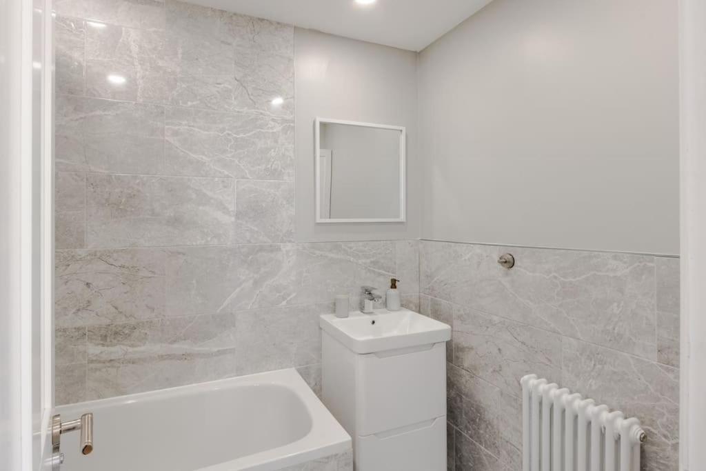 The Oval Abode Apartment ลอนดอน ภายนอก รูปภาพ